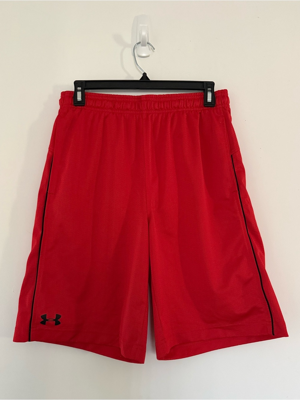 Under Armour Red Men's Athletic Shorts with Black Trim Size Medium